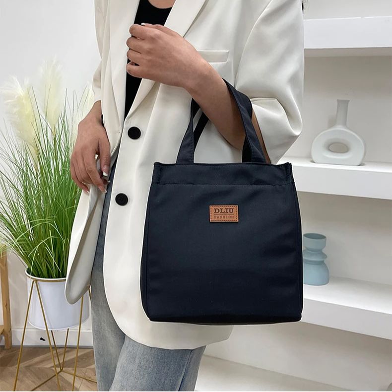 Bolsa Térmica Compacta Com Alça De Mão